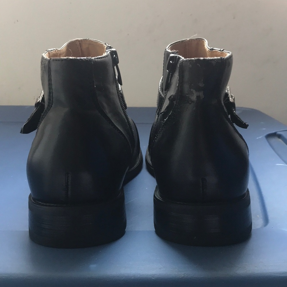 Shoes - Picture 3 of 5